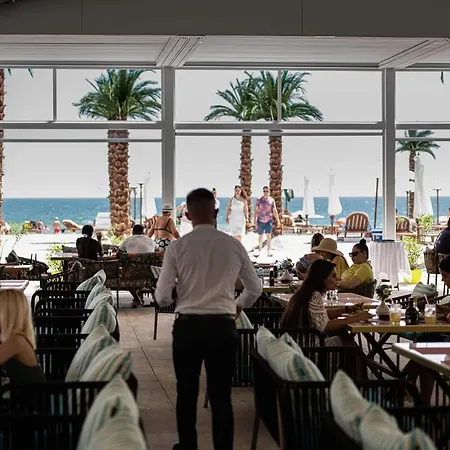 White Tower Private Studio Seaview-Mamaia Summerland דירה *