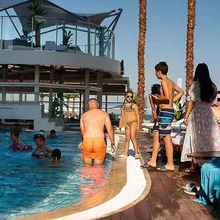White Tower Private Studio Seaview-Mamaia Summerland * מאמאיה