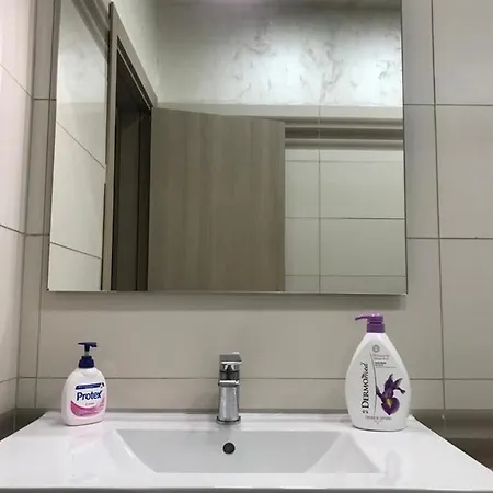 דירה White Tower Private Studio Seaview-Mamaia Summerland מאמאיה