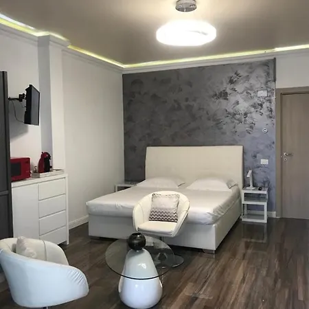 White Tower Private Studio Seaview-Mamaia Summerland דירה *