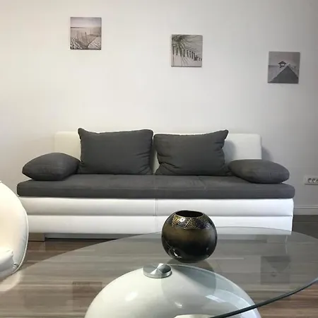 White Tower Private Studio Seaview-Mamaia Summerland דירה *